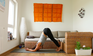 yoga sin espacio yoga con cris establece tu practica