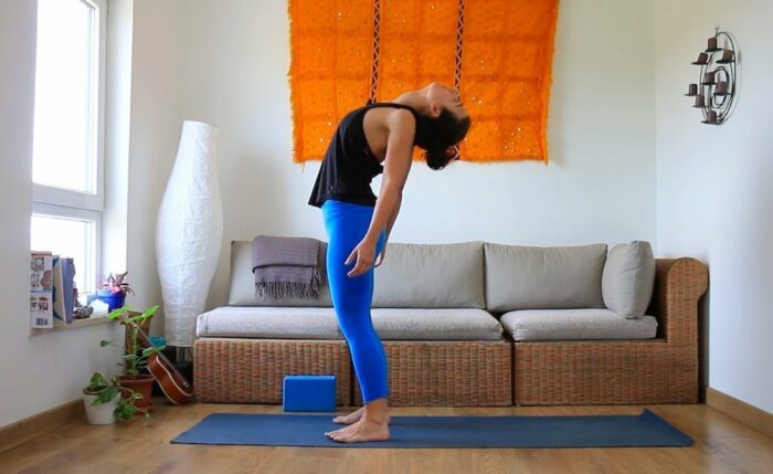 cuidado y movilidad espalda alta clases de yoga online yoga con cris
