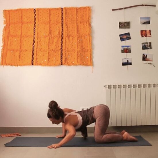 Volver a empezar clase yoga online yoga con cris