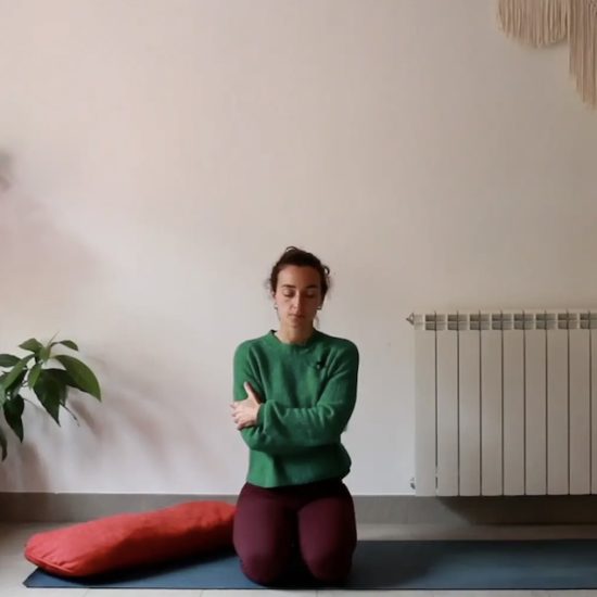meditación tristeza yoga con cris embodiment online