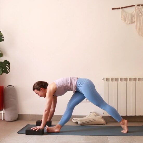un flujo para las caderas vinyasa yoga online cris aramburo